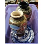 2 Japanese satsuma style vases and 4 blue and white plates