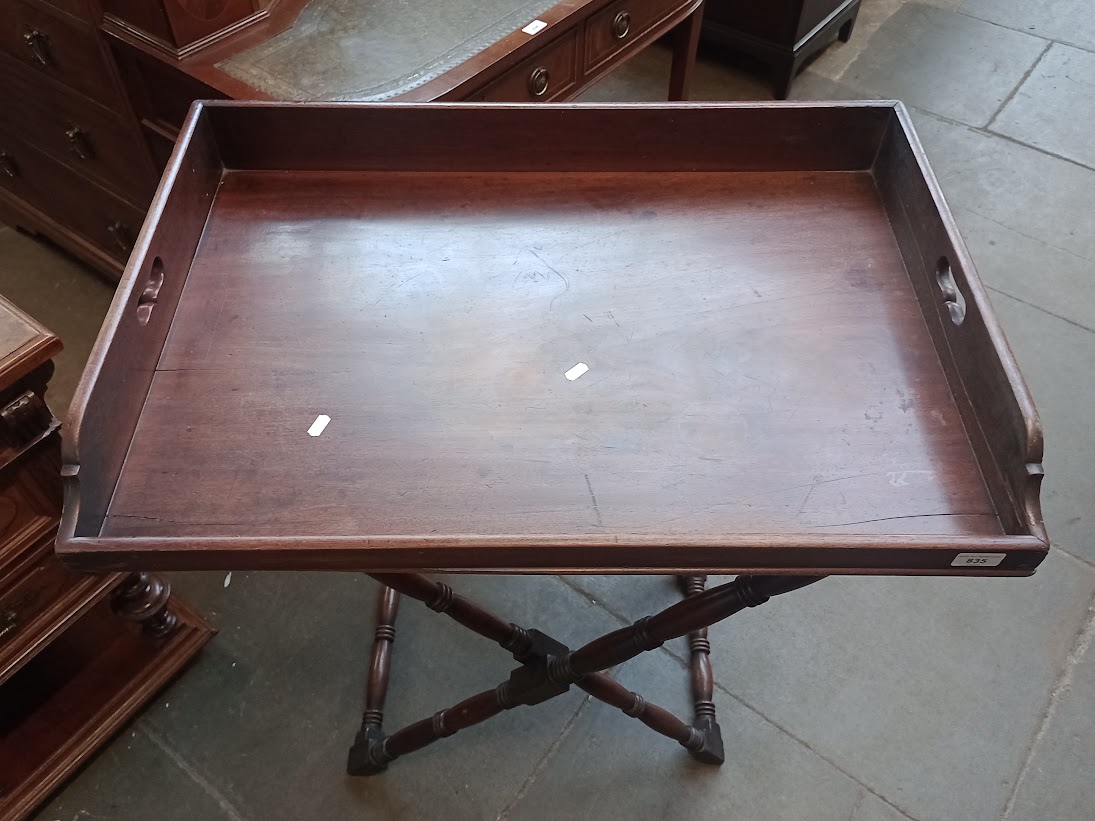 A Georgian mahogany butler's tray with folding stand and an Edwardian folding table. - Image 5 of 5