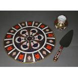 A Royal Crown Derby Old Imari 1128 pattern cake plate, cake knife and small vase.