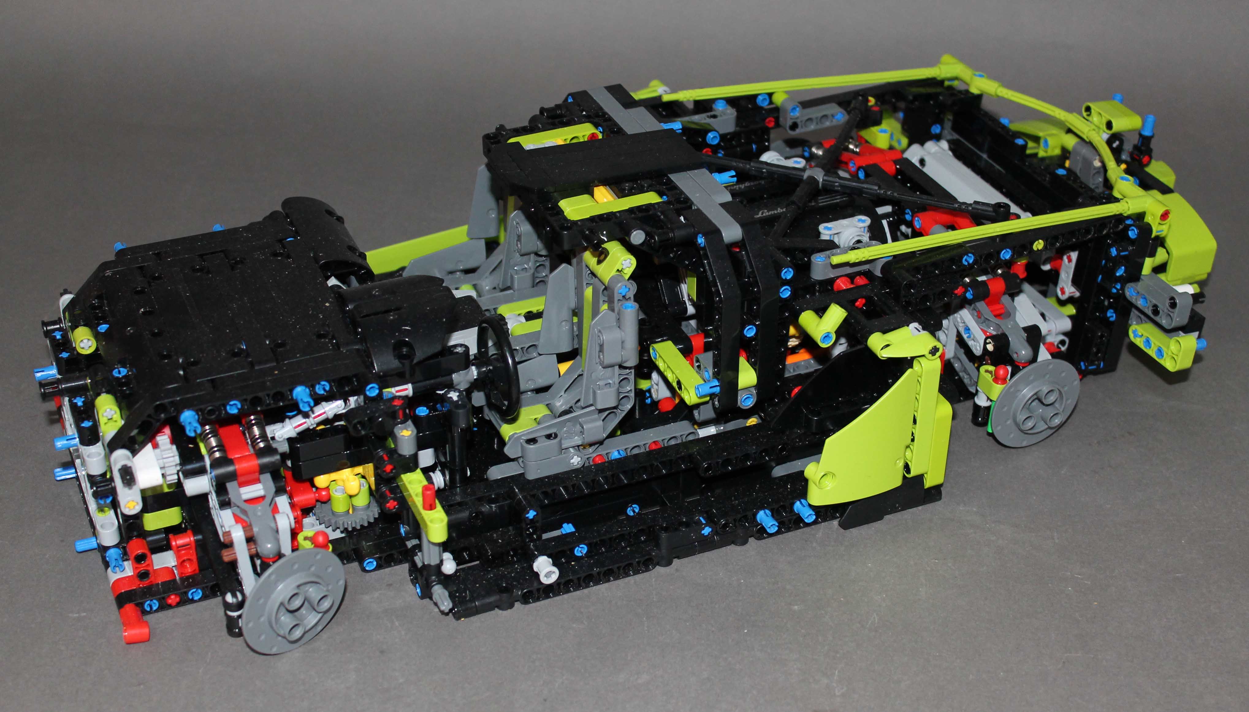 Lego Technic Lamborghini Sian FKP37 42115 - Image 2 of 3