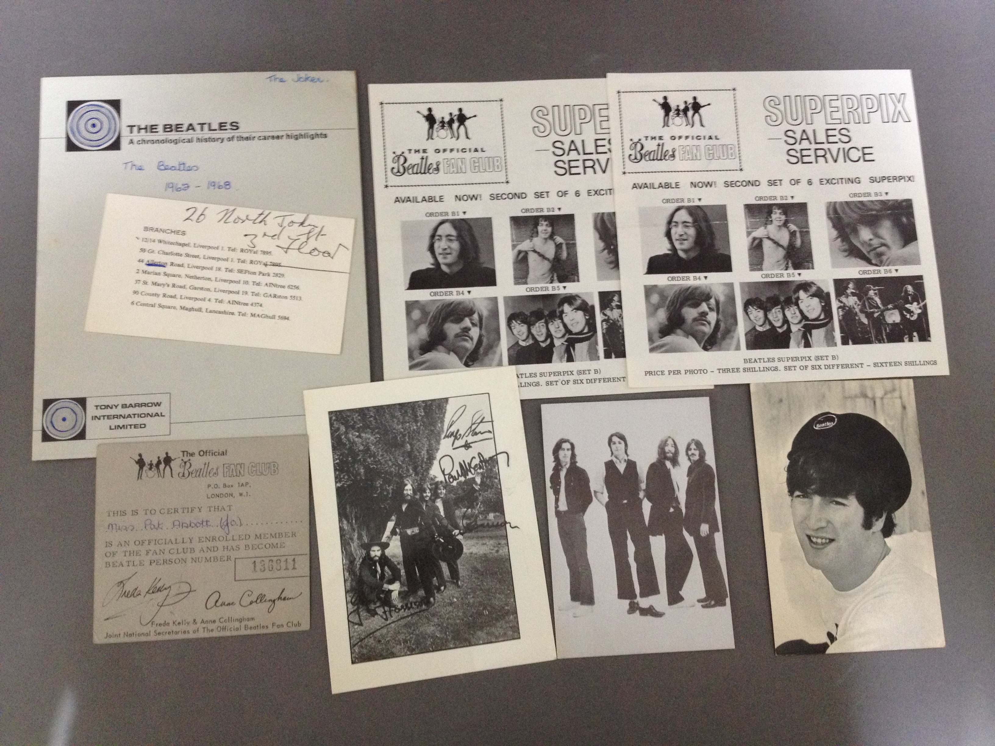 A collection of Beatles memorabilia collected by the current vendor while she was a member - Image 25 of 35