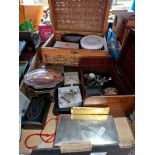 Quantity of jewellery, watches, trinket boxes, etc.