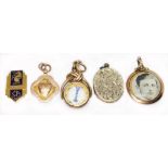 A mixed lot comprising a hallmarked 9ct gold 25 years service badge wt. 4.7g, a hallmarked 9ct