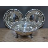 A George V three piece silver strawberry desert set comprising a pedestal dish and a pair of