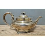 A hallmarked silver teapot, William Bateman II, London, 1830, gross wt. 22.8 ozt.