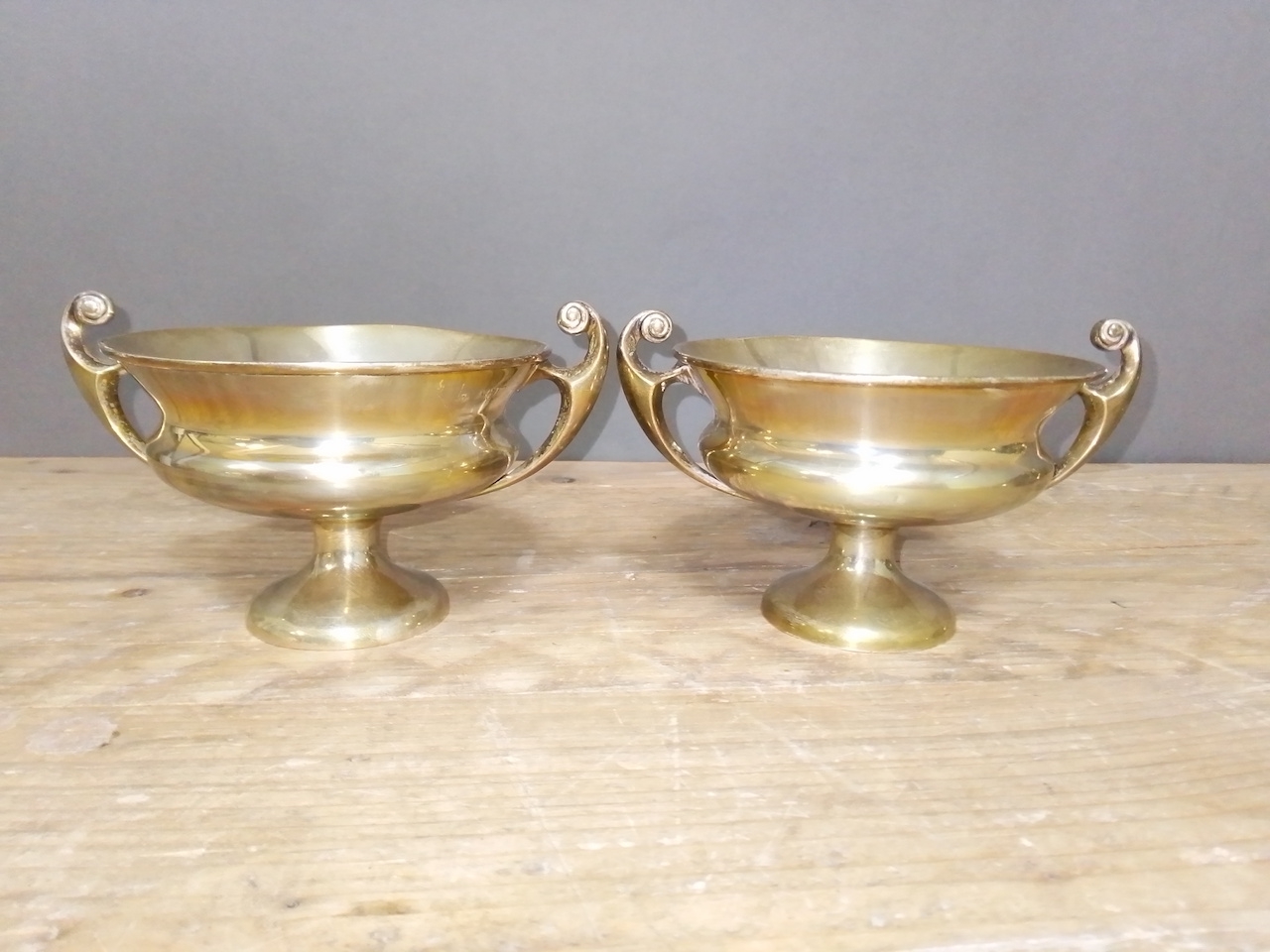 A pair of Edward VII twin handled silver pedestal dishes, Horace Woodward & Co Ltd, London 1907,
