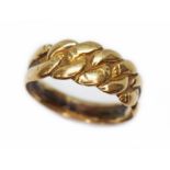 A hallmarked 18ct gold ring of plaited form, wt. 3.8g, size Q.