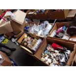 9 boxes of mixed items to include glassware, unused kitchen pans, table lamps, proving bowls,
