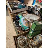 Various items of pottery, glass and collectables. ( 5 boxes ).