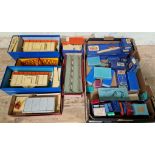 A box of assorted Hornby Dublo boxed accessories to include girder bridge, signal cabin, 2 x through