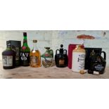 A group of 7 assorted alcohol to include VAT 69 scotch whisky, Glayva scotch liqueur, 4 x scotch
