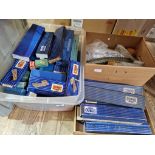 A large collection assorted Hornby Dublo 00 gauge track & switch units etc., mostly boxed.