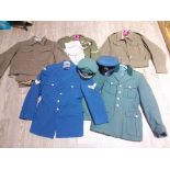 Various military uniforms / tunics to include Parachute Regiment, hats /caps to include a