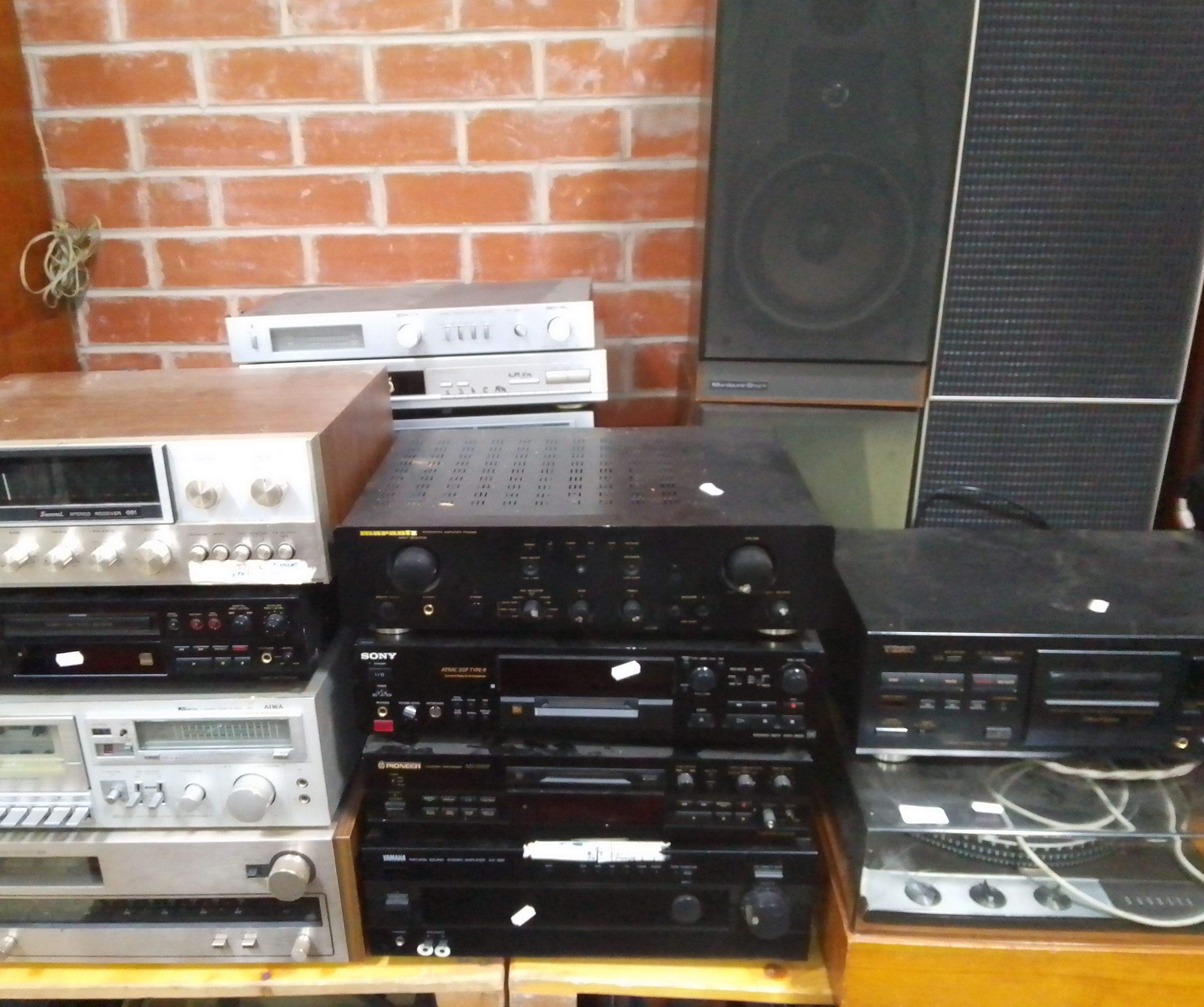 Assorted mainly vintage HiFi equipment.