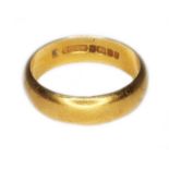 A 1970s 22ct gold wedding band, sponsor 'CG&S', Birmingham 1971, wt. 4.5g, size I/J. Condition -