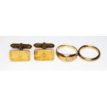A mixed lot comprising a pair of hallmarked 9ct gold cufflinks, a hallmarked 9ct gold wedding band