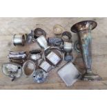 A mixed lot of mainly hallmarked silver, gross wt. 19ozt.