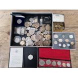 A tray of assorted world coins & GB commemorative crowns to include sets & a tin of brass Ottoman