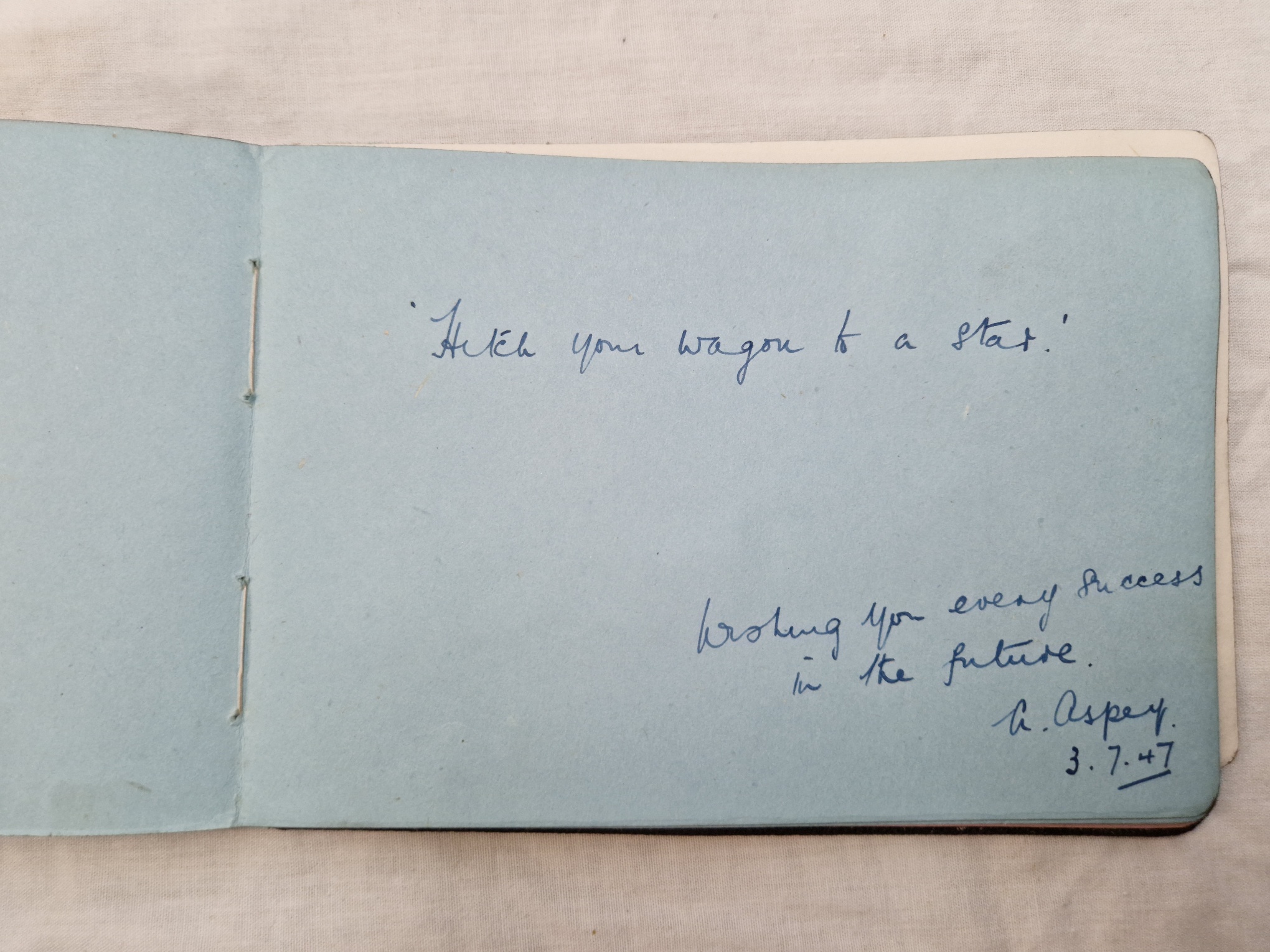 An autograph book with a number of pictures signed by post war golfers - Image 9 of 21