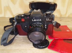 A Leica R3 Electronic with Summicron-R 1:2/50 lens.