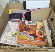 A box of assorted cigarette and collectors cards including Money That Made History, A&BC chewing gum