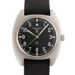 A GENTLEMAN'S STAINLESS STEEL BRITISH MILITARY HAMILTON WRIST WATCH DATED 1974, ISSUED TO THE RAF