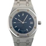 A RARE GENTLEMAN'S SIZE STAINLESS STEEL AUDEMARS PIGUET ROYAL OAK FONDATION AUTOMATIC BRACELET WATCH