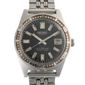 A RARE GENTLEMAN'S SIZE STAINLESS STEEL SEIKO "62MAS" 150 METERS AUTOMATIC DIVERS WRIST WATCH