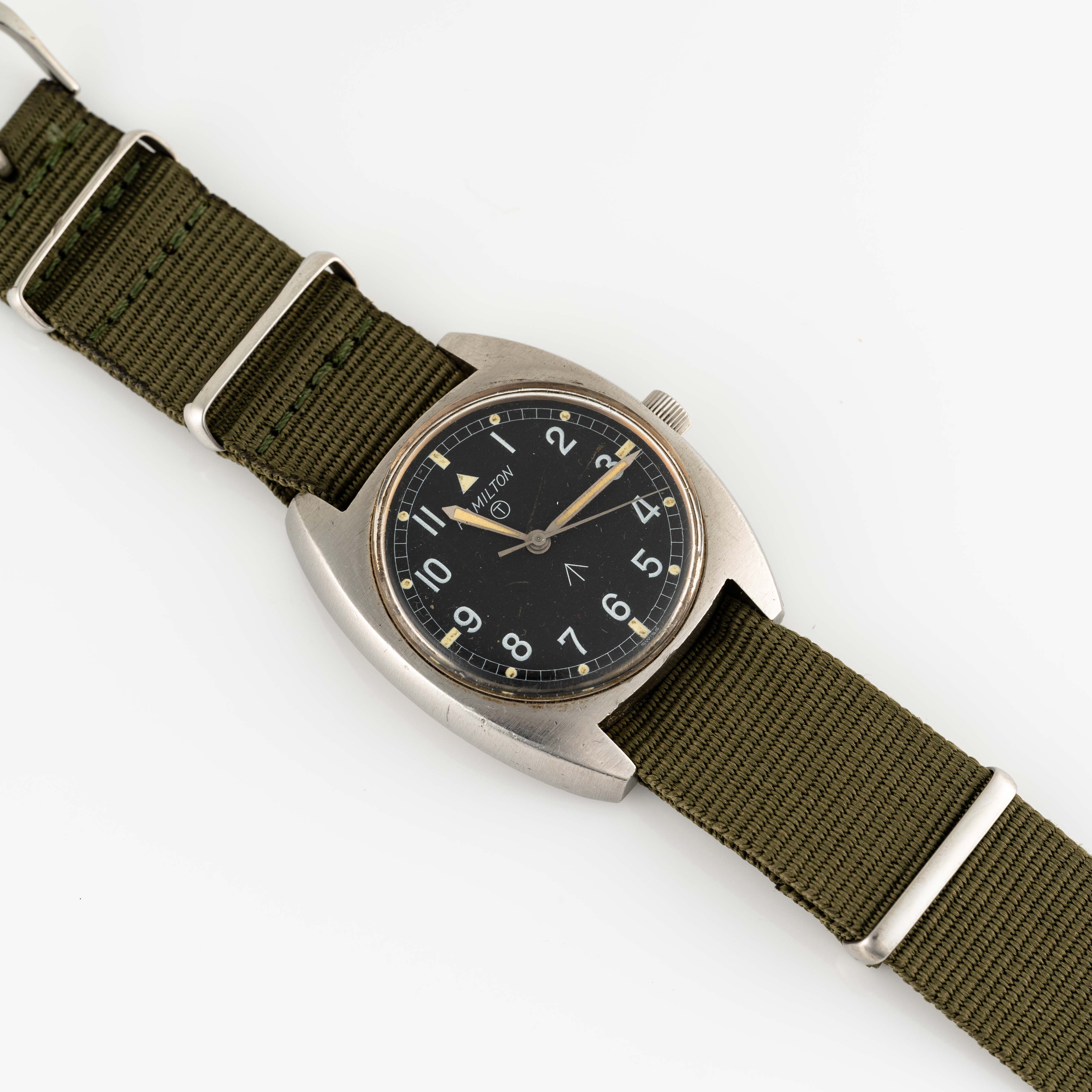 A GENTLEMAN'S STAINLESS STEEL BRITISH MILITARY HAMILTON WRIST WATCH DATED 1973, ISSUED TO THE ARMY - Image 5 of 7