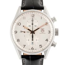 A GENTLEMAN'S SIZE STAINLESS STEEL TAG HEUER CARRERA 1887 AUTOMATIC CHRONOGRAPH WRIST WATCH CIRCA