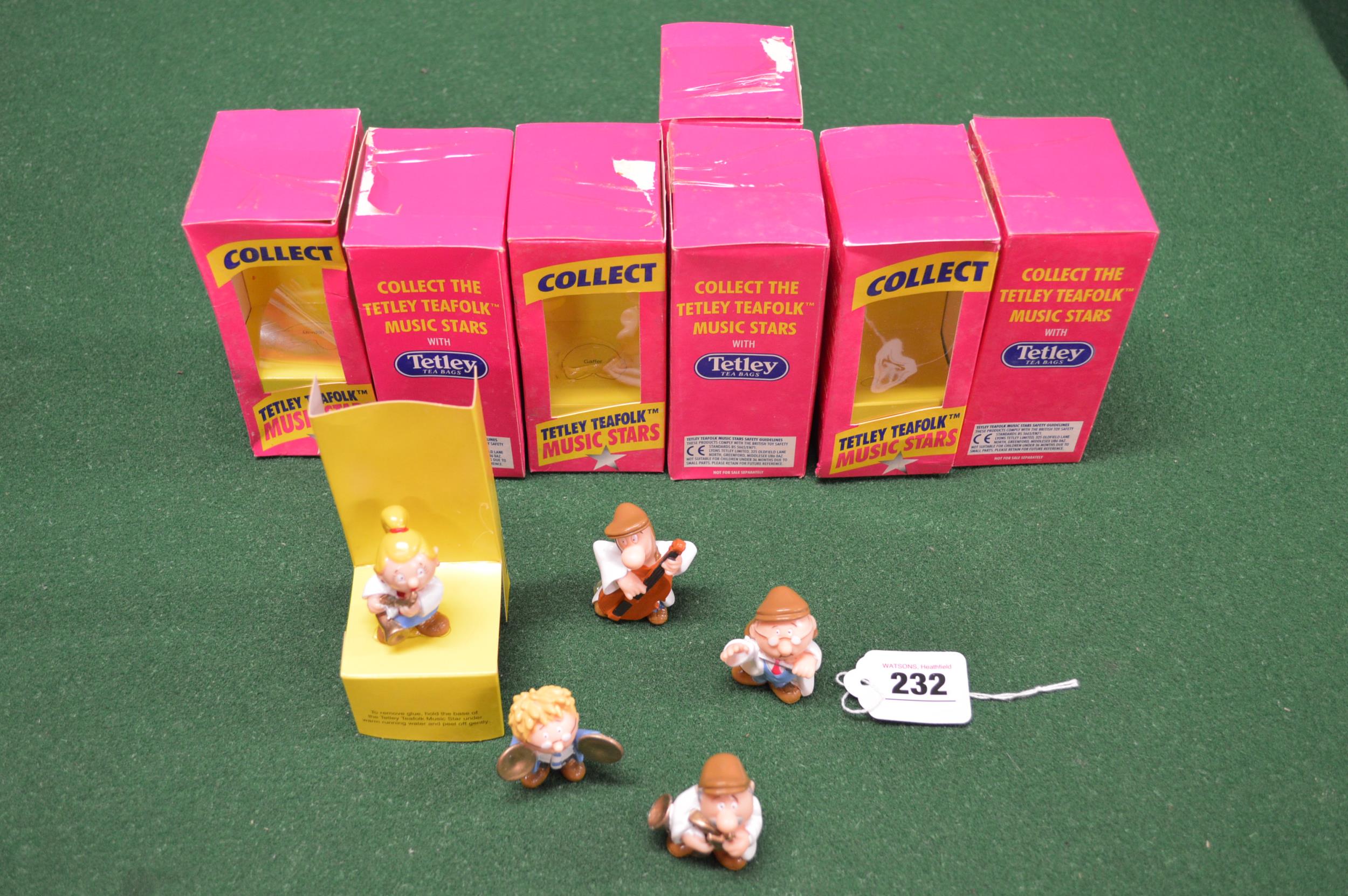 Box of boxed Tetley Tea, Typhoo Tea and Wallace & Gromit collectables Please note descriptions are - Image 2 of 4