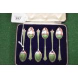 Set of silver coffee spoons, hallmarked for Sheffield 1932 and with makers mark RP, contained in