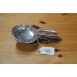 Huckin & Heath silver table clip ashtray with cigar holder (3ozt) Please note descriptions are not