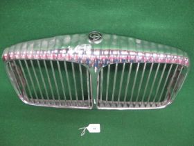 Chrome plated Daimler radiator grill with plastic badge - 25.5" wide Please note descriptions are