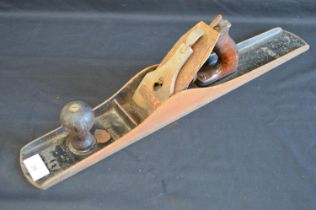 Stanley Bailey No. 7 jointing plane - 22" long Please note descriptions are not condition reports,