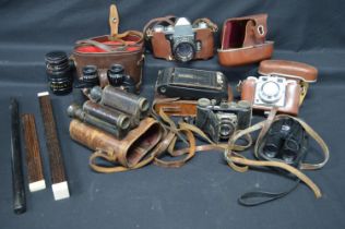 Quantity of cameras to include: Kodak No. A120, Kodak Retina, Parktica VF and an AGFA together