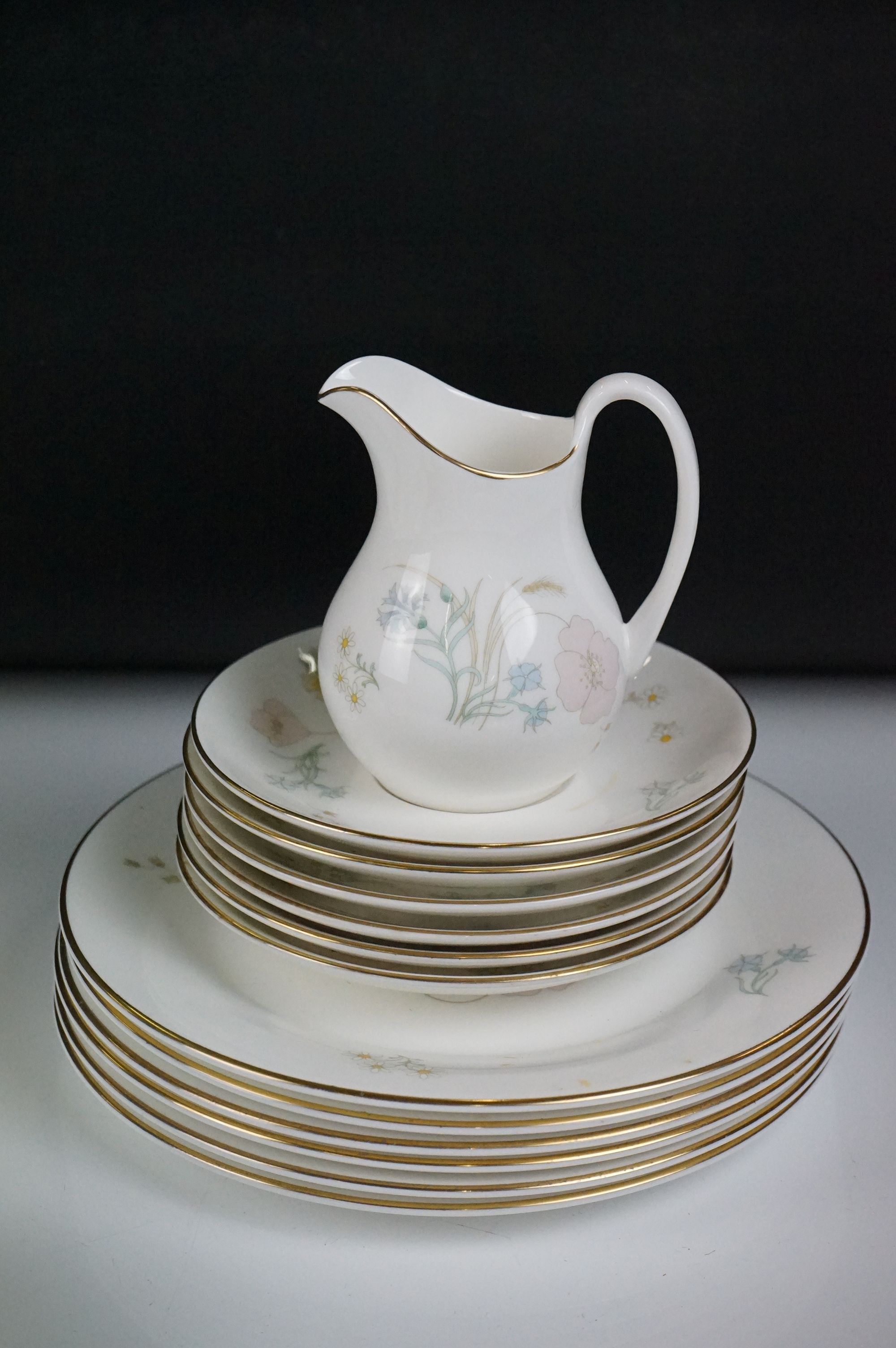 Royal Doulton ' Flirtation ' pattern tea and lunch set, pattern no. HL 5043, comprising 6 - Image 8 of 10