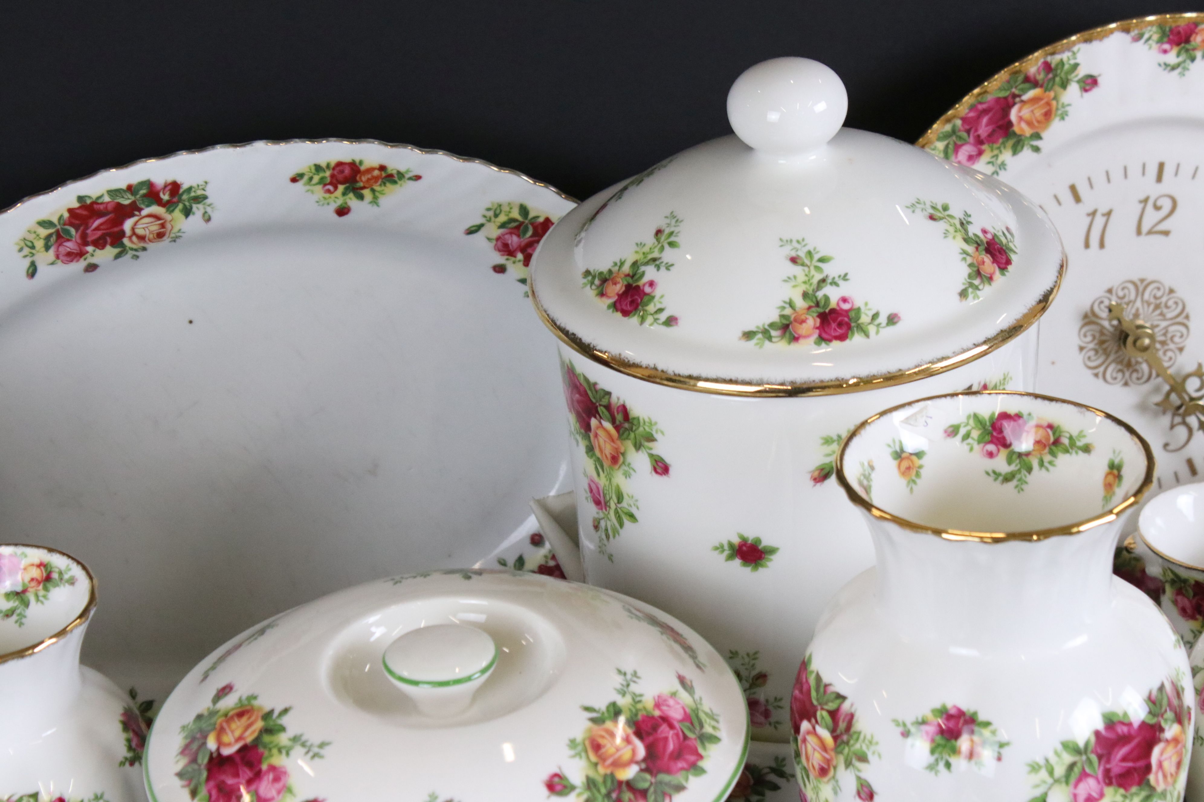 Extensive collection of Royal Albert ' Old Country Roses ' pattern ceramics comprising a biscuit - Image 10 of 11