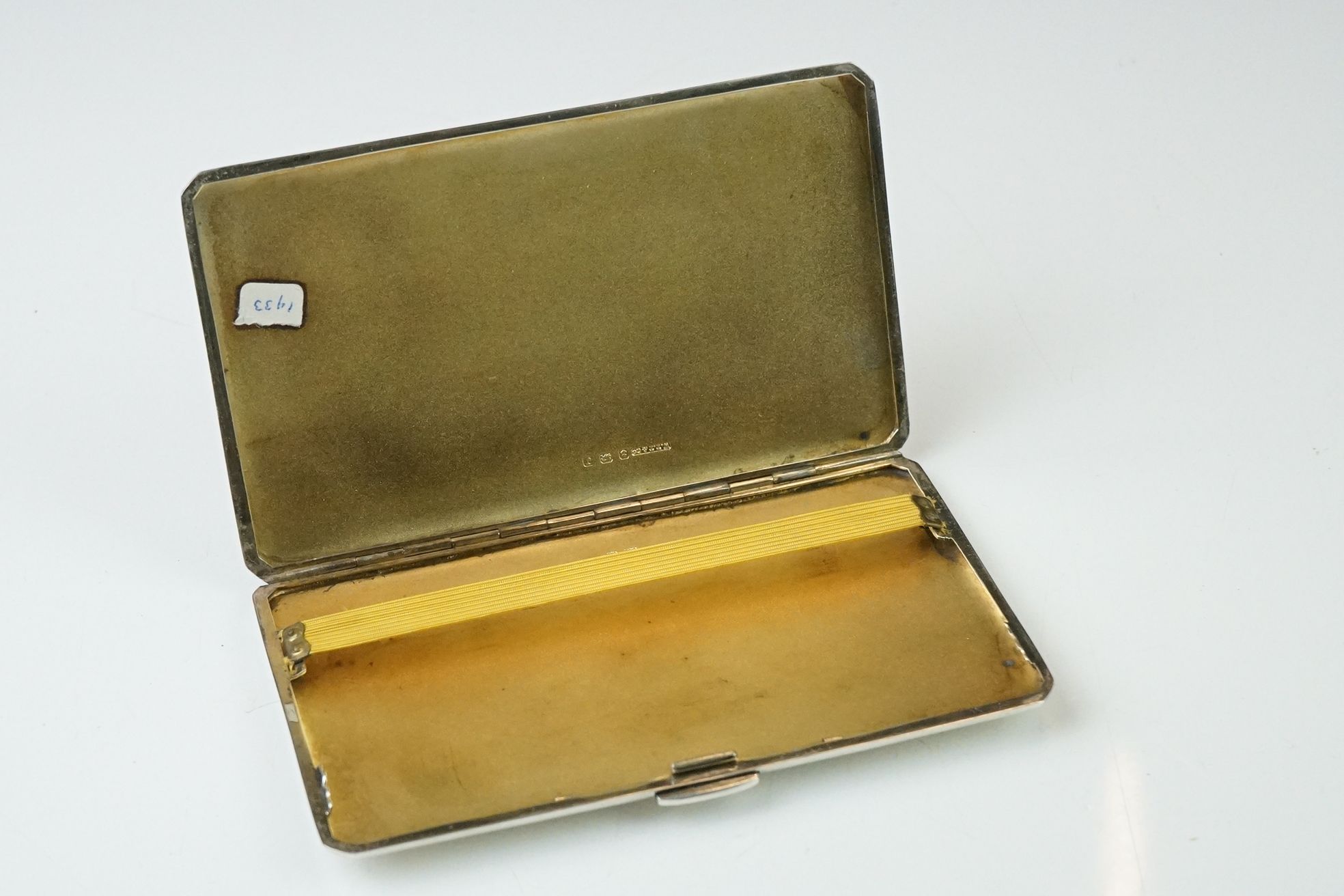 A fully hallmarked sterling silver cigarette case, assay marked for Birmingham and maker marked - Image 4 of 5