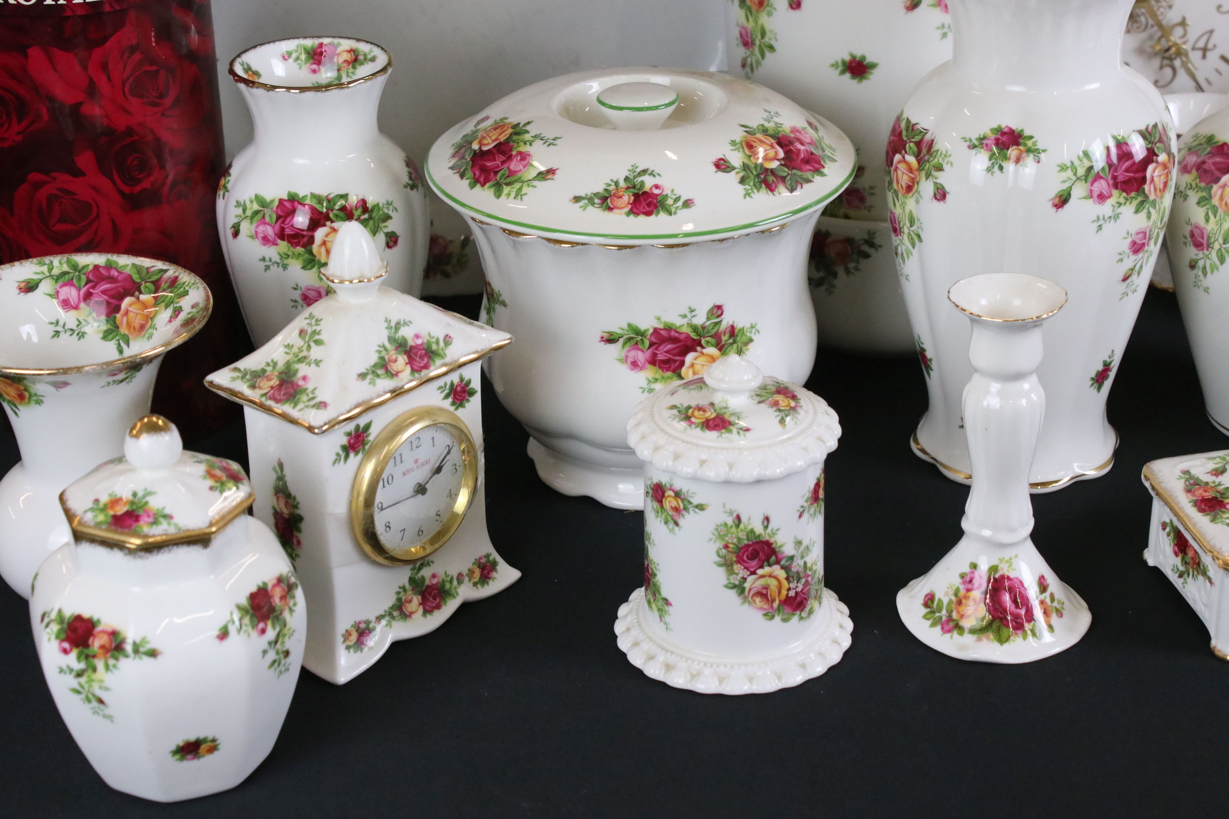 Extensive collection of Royal Albert ' Old Country Roses ' pattern ceramics comprising a biscuit - Image 9 of 11