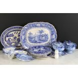 Mixed blue and white ceramics, 17 items, to include a pair of early 19th century Brameld small