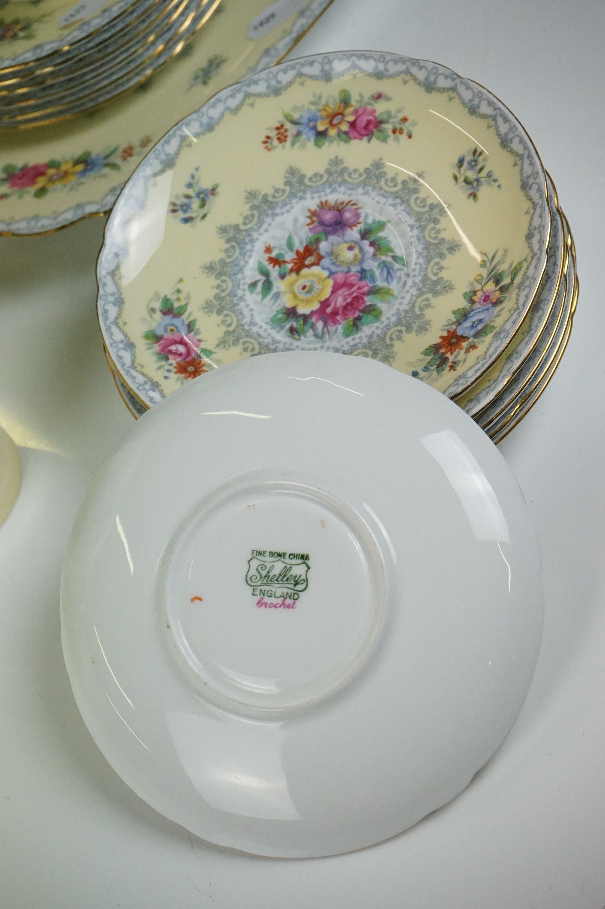 Shelley Yellow ' Crochet ' pattern tea set, no. 13643/516, comprising 6 teacups & saucers, 6 tea - Image 3 of 10