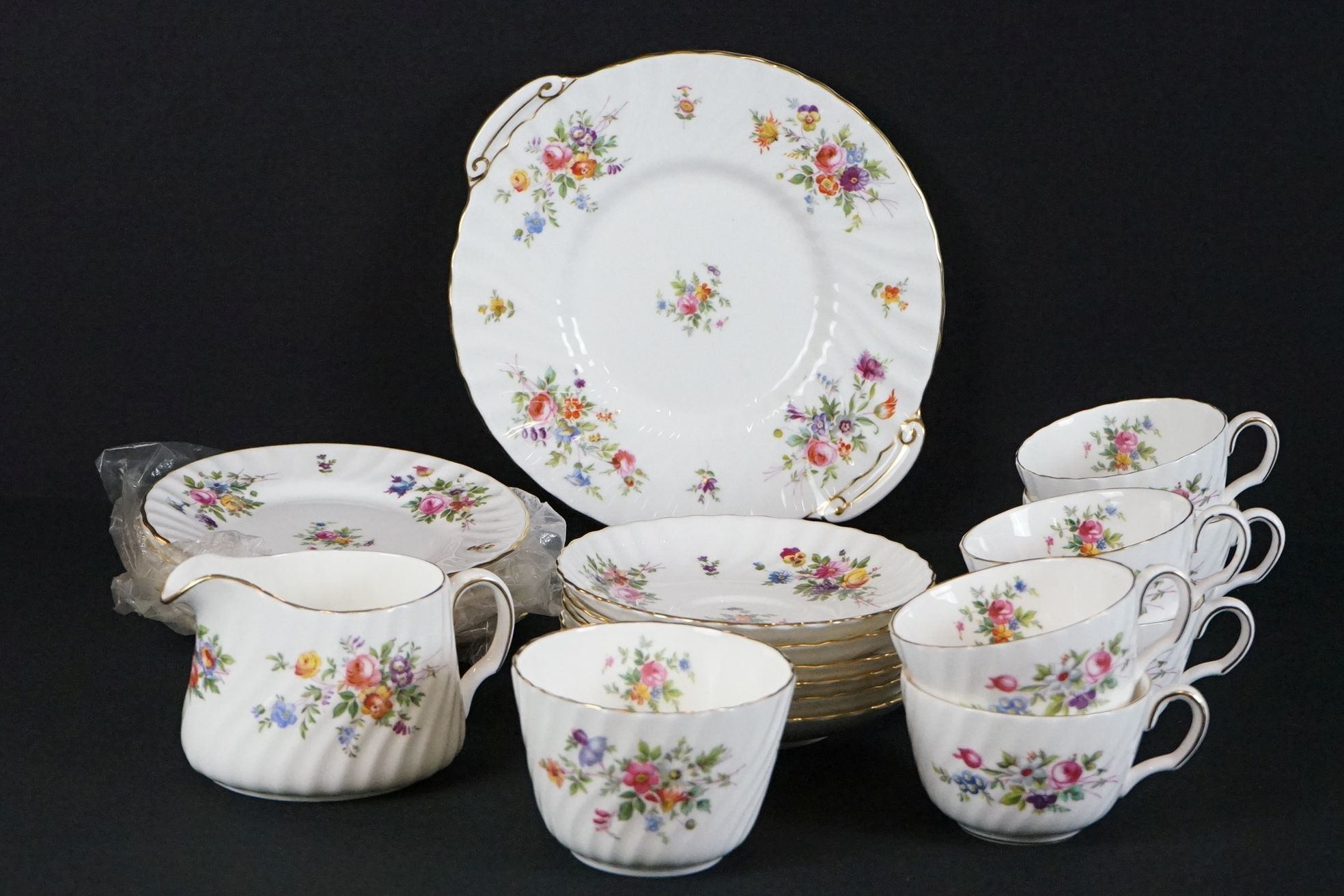 Minton ' Marlow ' pattern no. S.309 tea set for 6 to include 6 teacups & saucers, 6 tea plates, milk