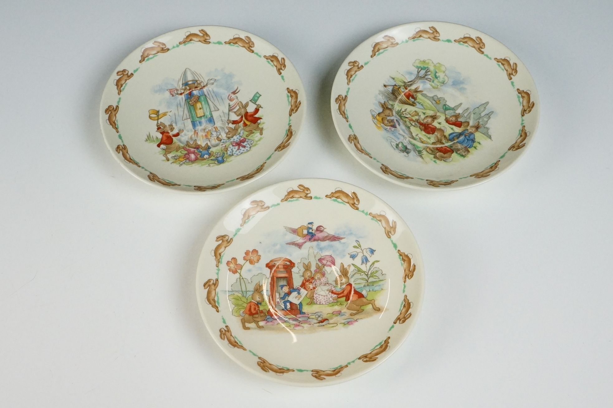 Royal Doulton Bunnykins ceramics, 13 items, to include 3 teacups & saucers, 2 tea plates, 3 lunch - Image 10 of 14