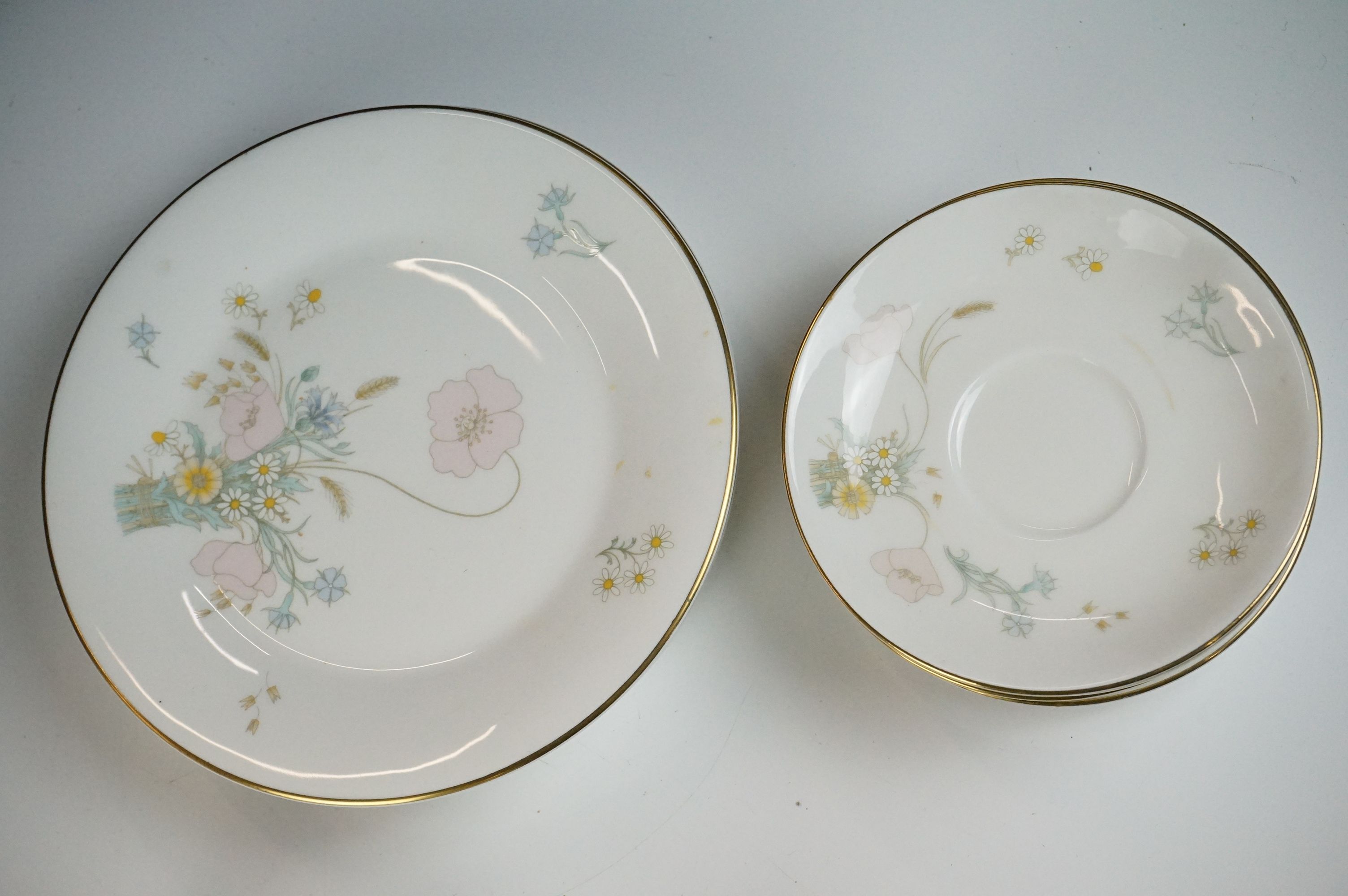 Royal Doulton ' Flirtation ' pattern tea and lunch set, pattern no. HL 5043, comprising 6 - Image 9 of 10