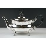 A fully hallmarked sterling silver teapot, assay marked for Sheffield and maker marked for James