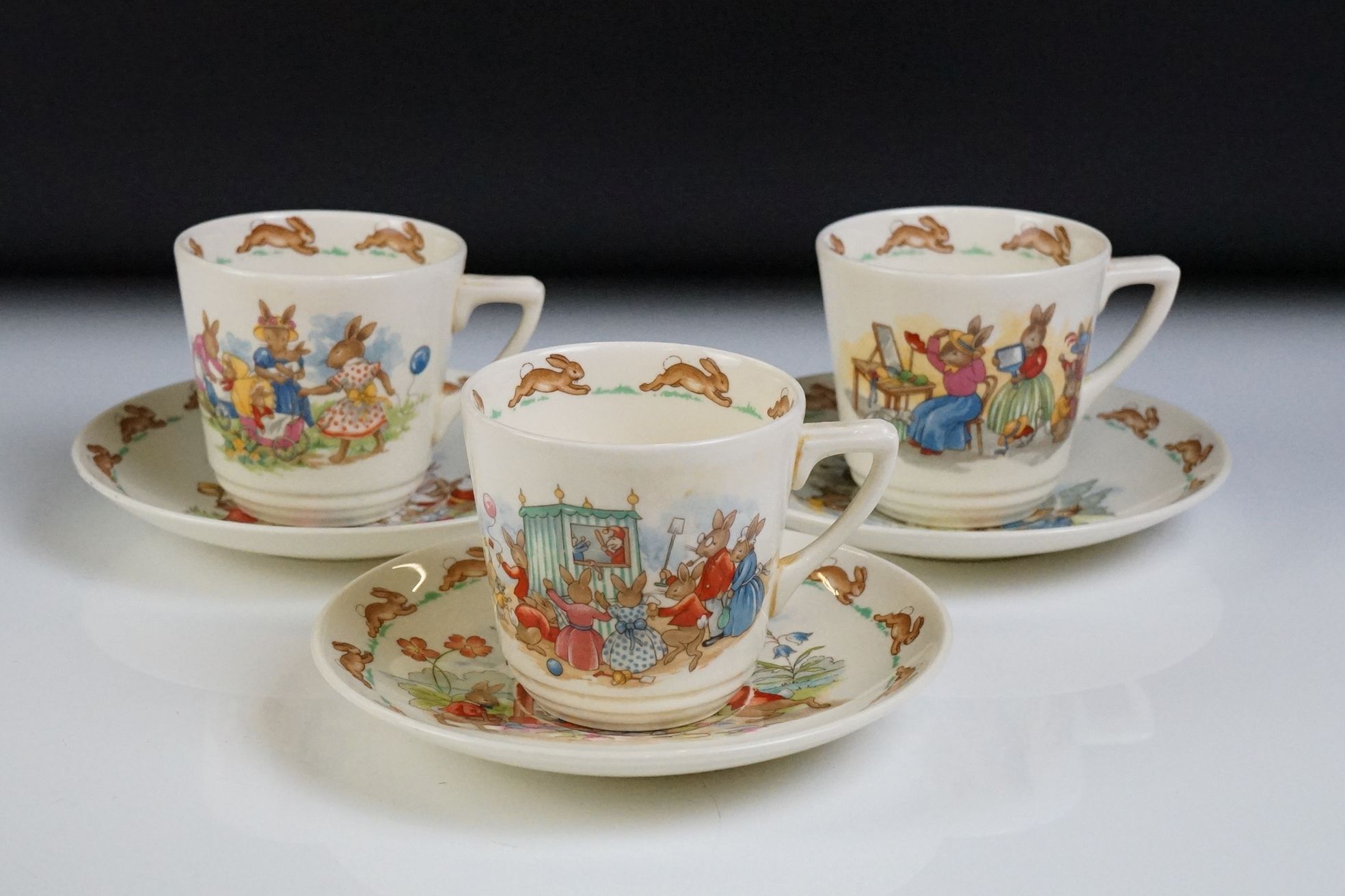 Royal Doulton Bunnykins ceramics, 13 items, to include 3 teacups & saucers, 2 tea plates, 3 lunch - Image 9 of 14