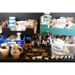 Very large collection of mixed ceramics to include Limoges, Royal Cauldon, Wade, Brixham Pottery,