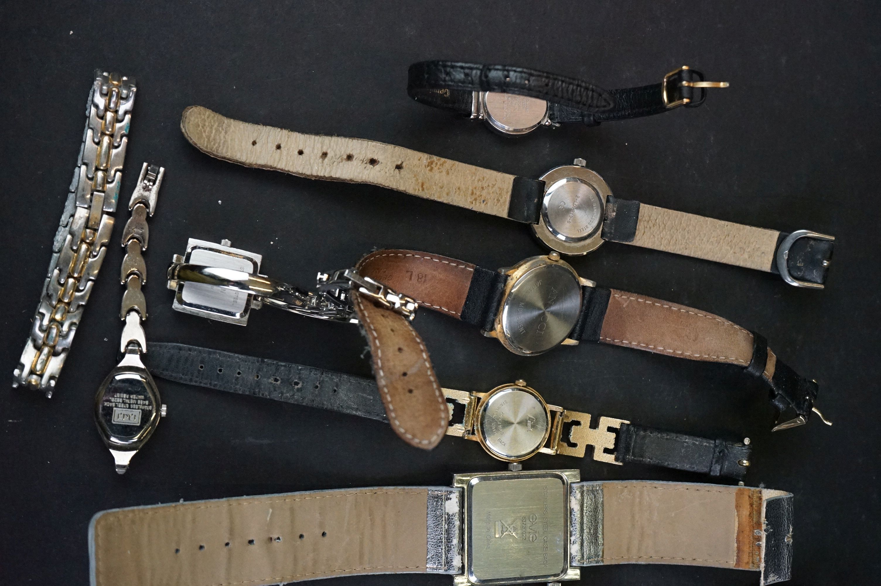 Collection of approximately Nineteen Wristwatches including Sekonda, Gucci and Accurist - Image 11 of 13
