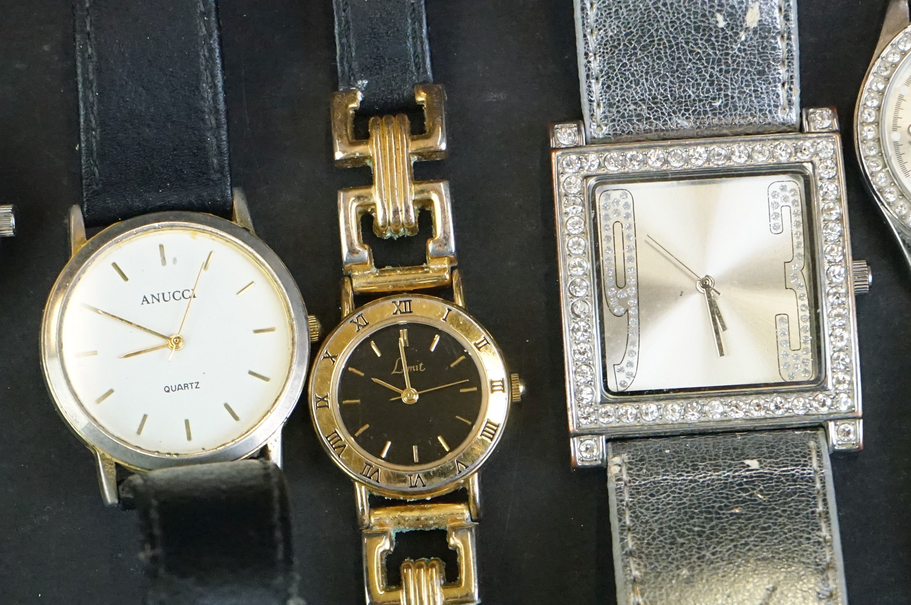 Collection of approximately Nineteen Wristwatches including Sekonda, Gucci and Accurist - Image 3 of 13